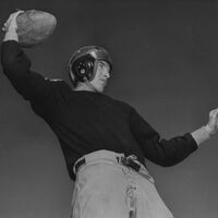 CM_LCUR_P200-40-25-1_(Football_2).jpg
