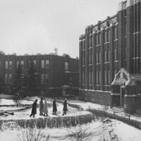 CM_LCUR_P200-20-25_(Winter_Campus_1).jpg