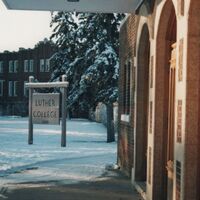 CM_LCHS_Album_2_1998_1999_(Campus_2).jpg